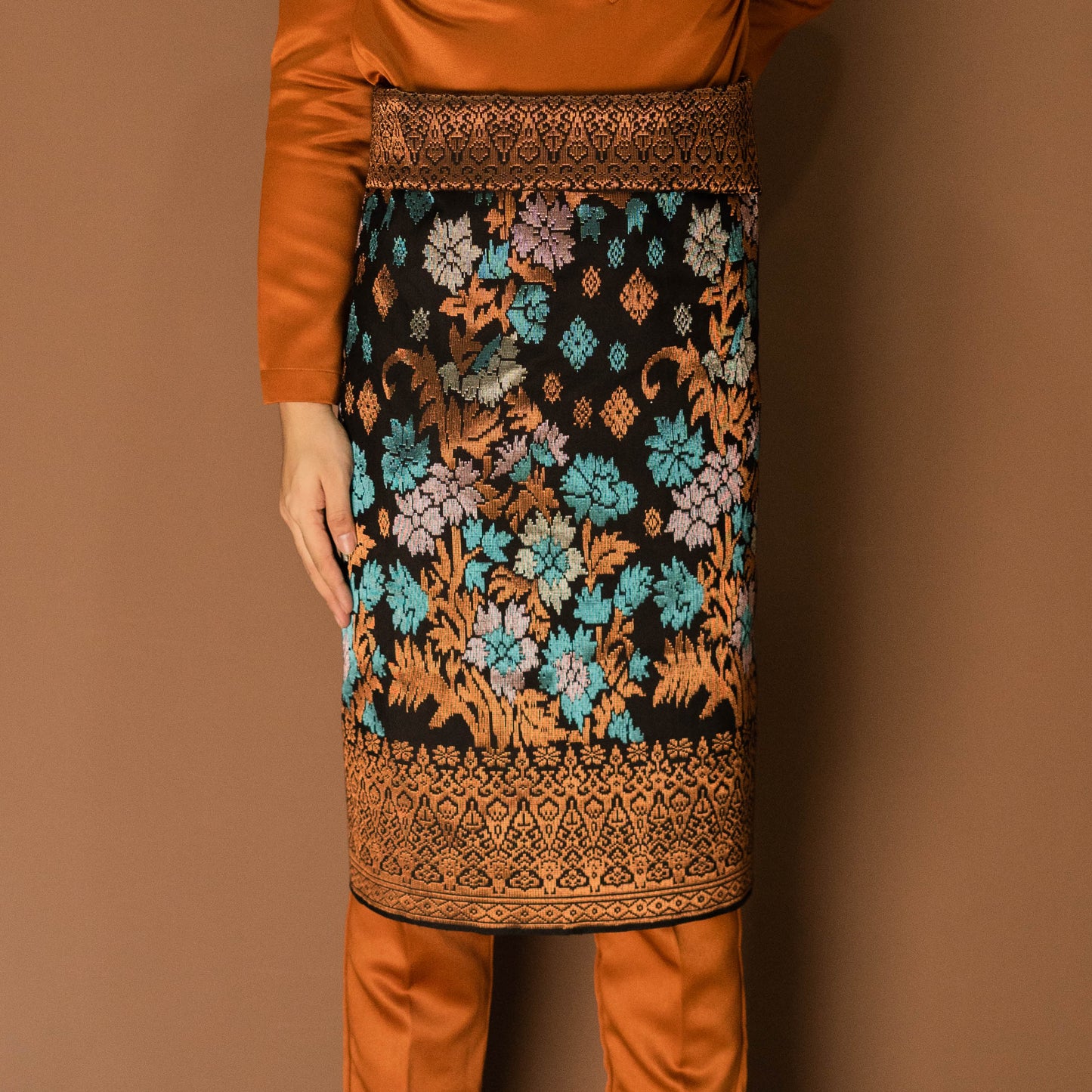 STR435 Handmade Royal Tuah
