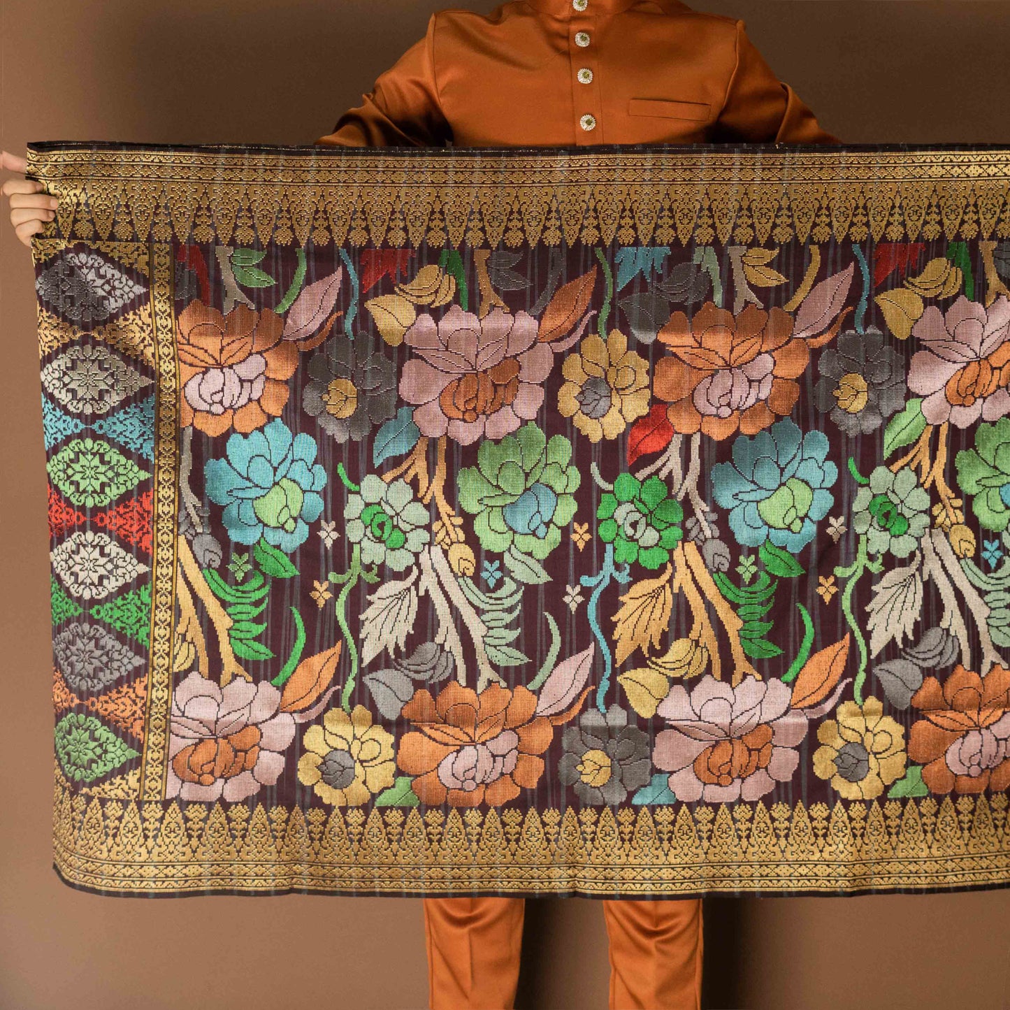STR436 Handmade Royal Tuah