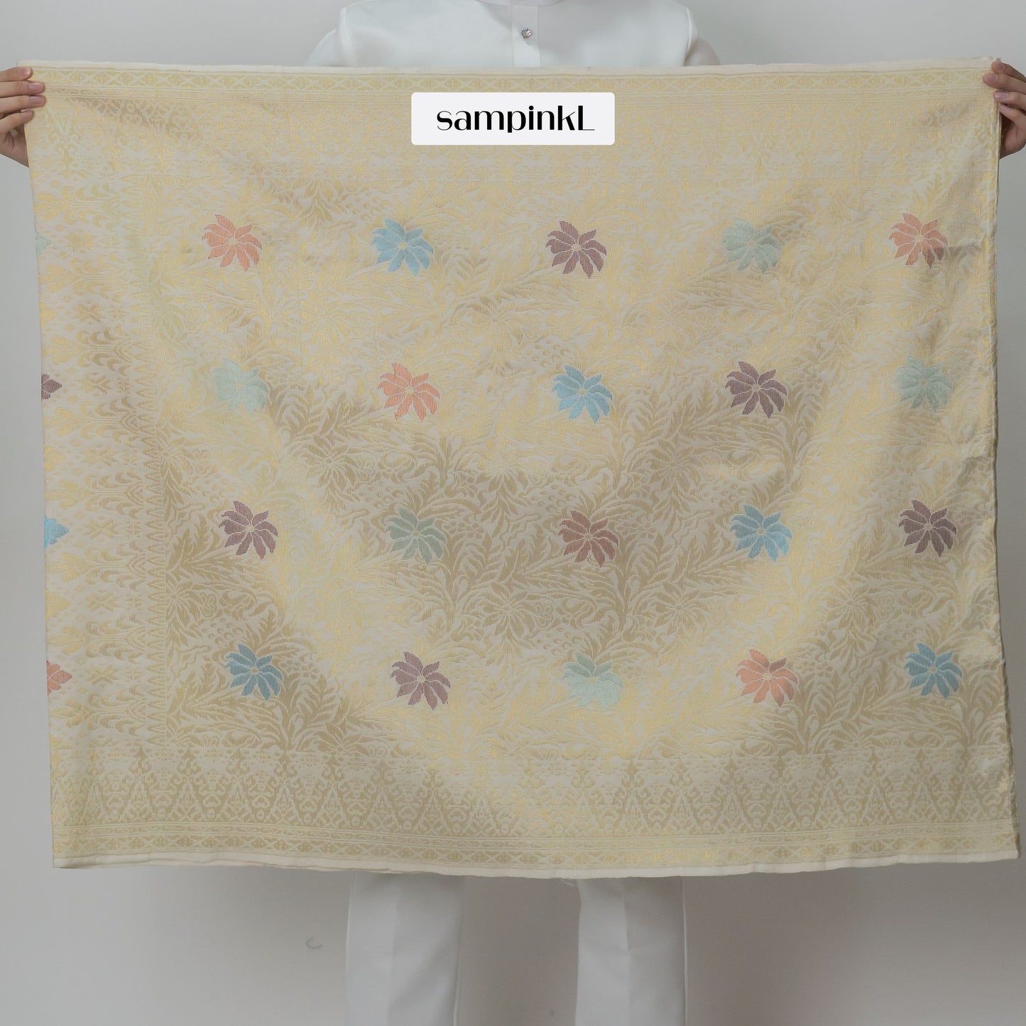 STD752 Handmade Grandeur