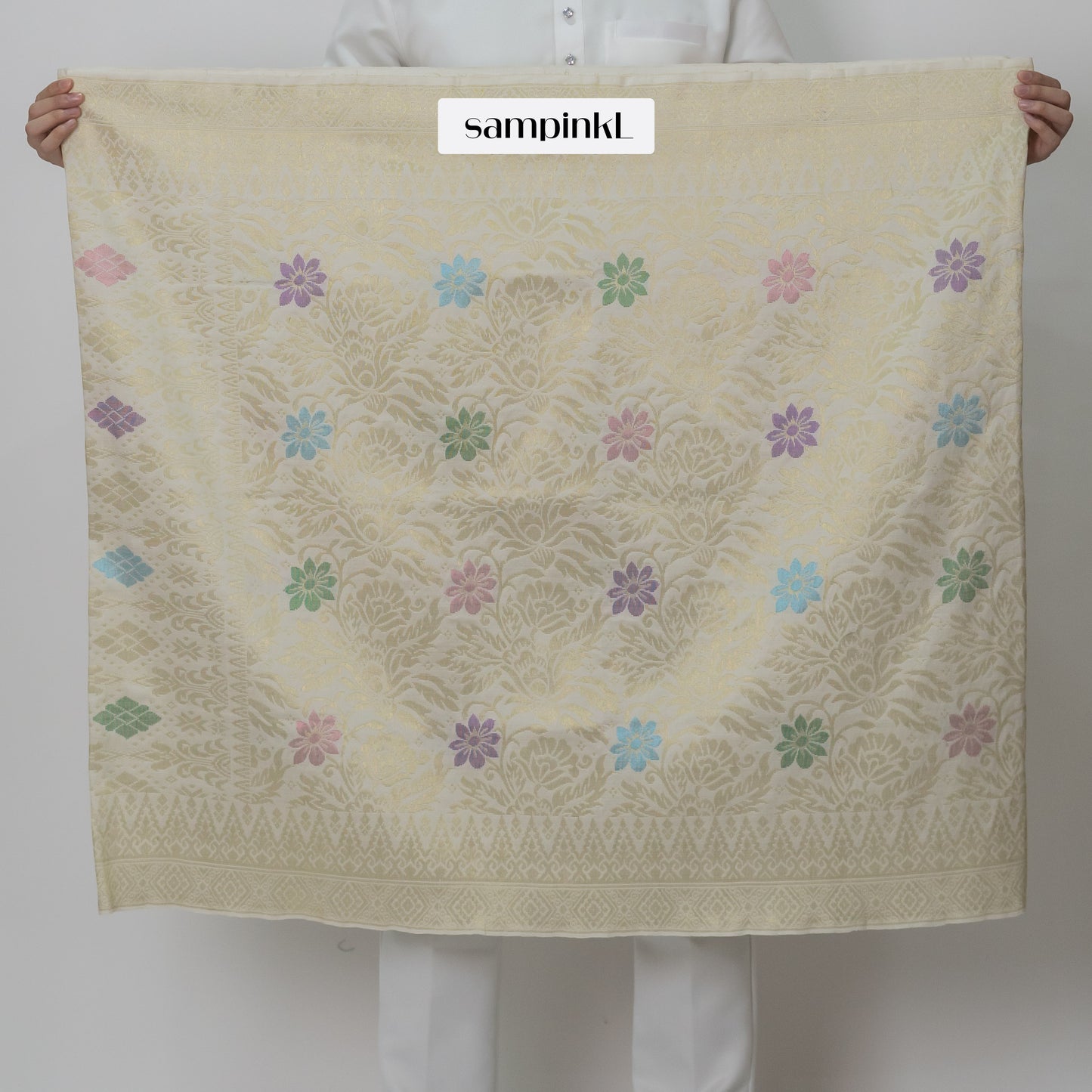 STD776 Handmade Grandeur