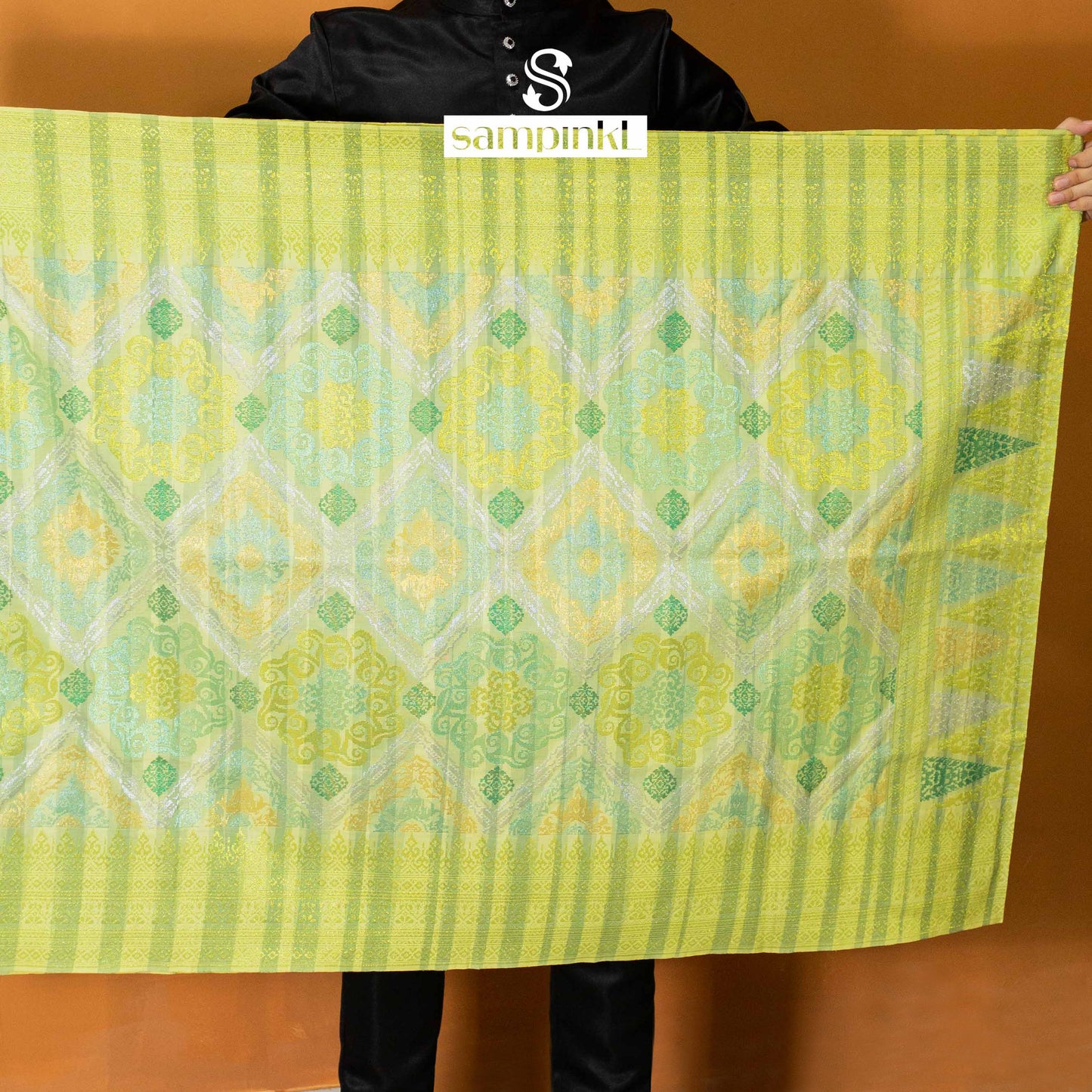 STR298 Handmade Royal