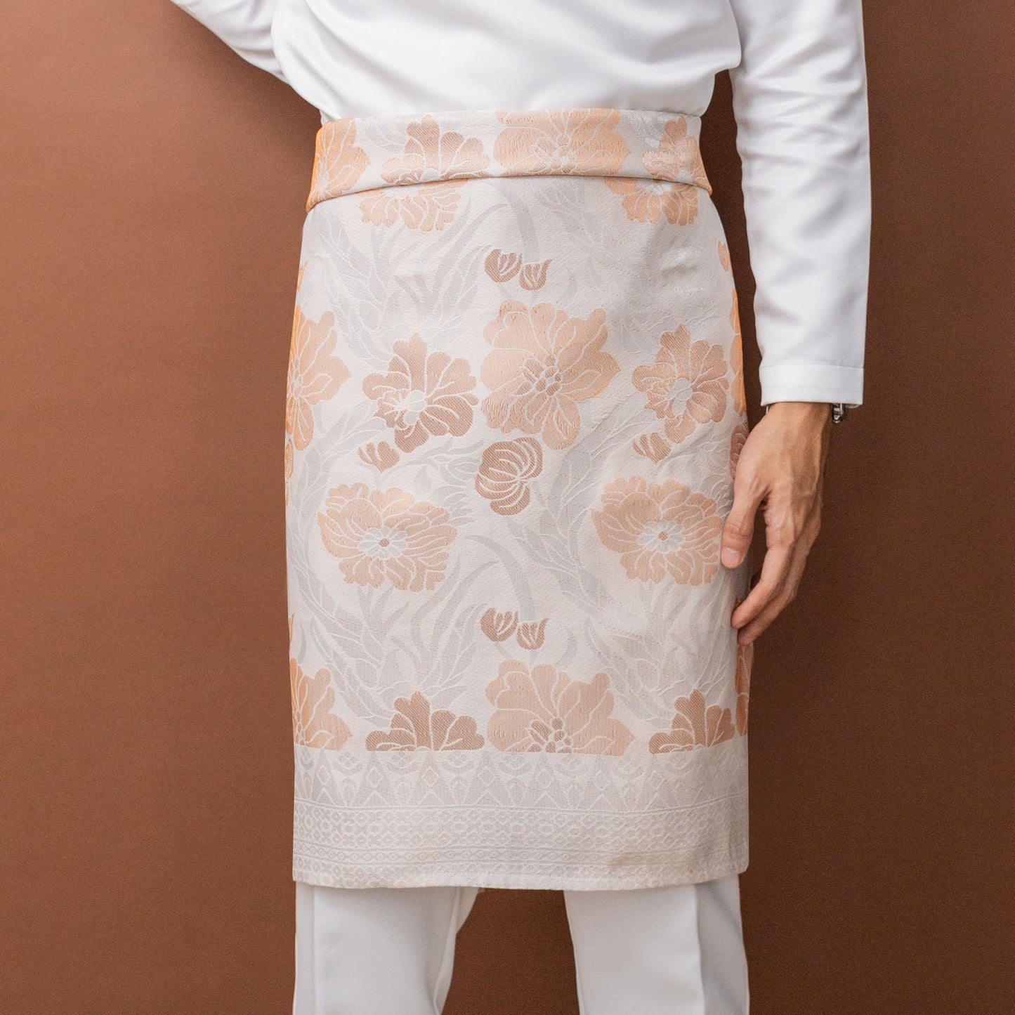 Luxe 410 Off-White / Peach