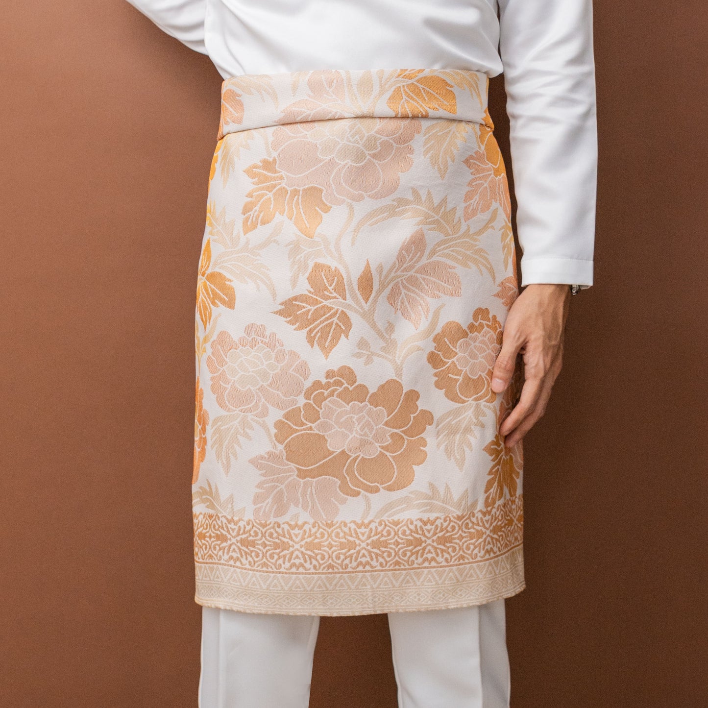 Luxe 413 Off-White / Peach