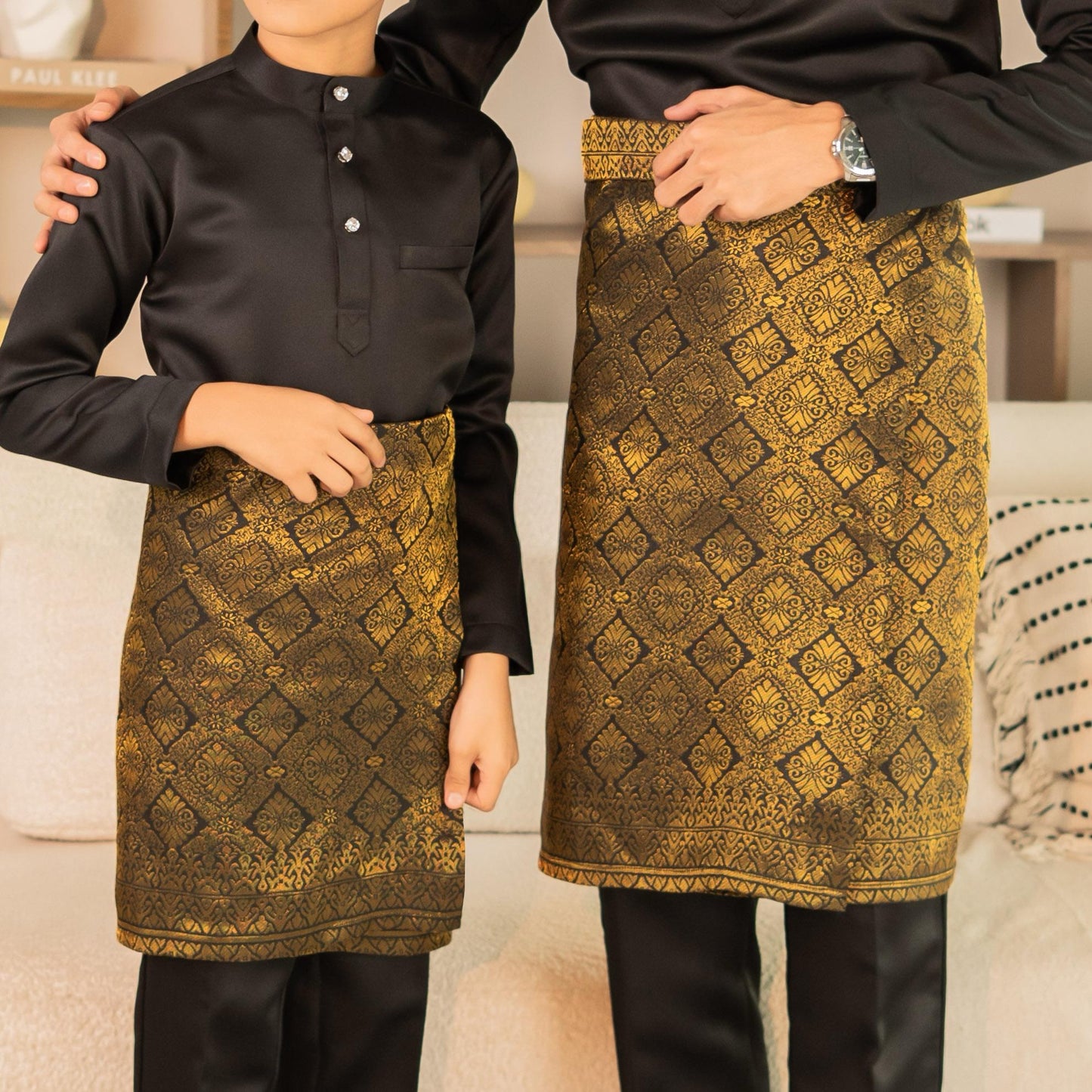 Sampin Sedondon Abstrak Bold T28